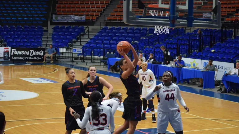 Presnell Earns Record 180th Win at Portland