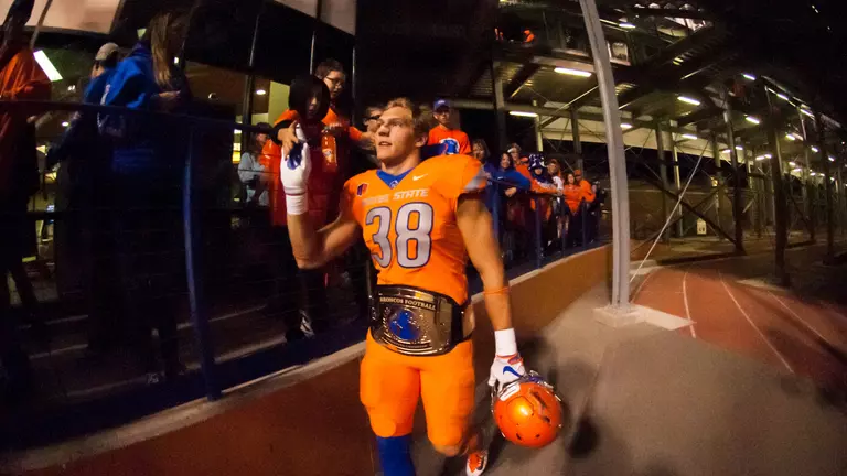 Vander Esch's DPOY Among 19 All-MW Picks