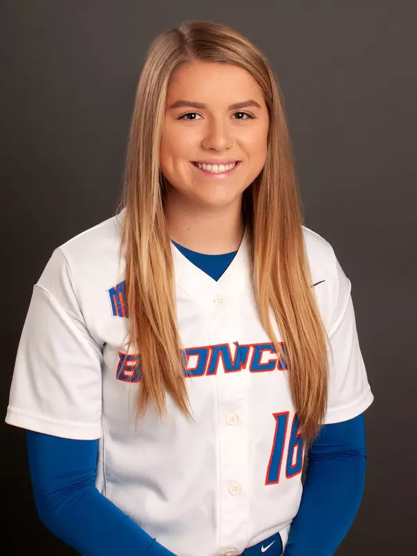 2019 Headshot of Kelsey Broadus