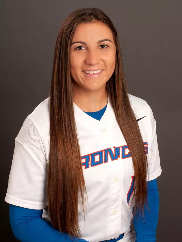 2019 Headshot of Rebekah Cervantes