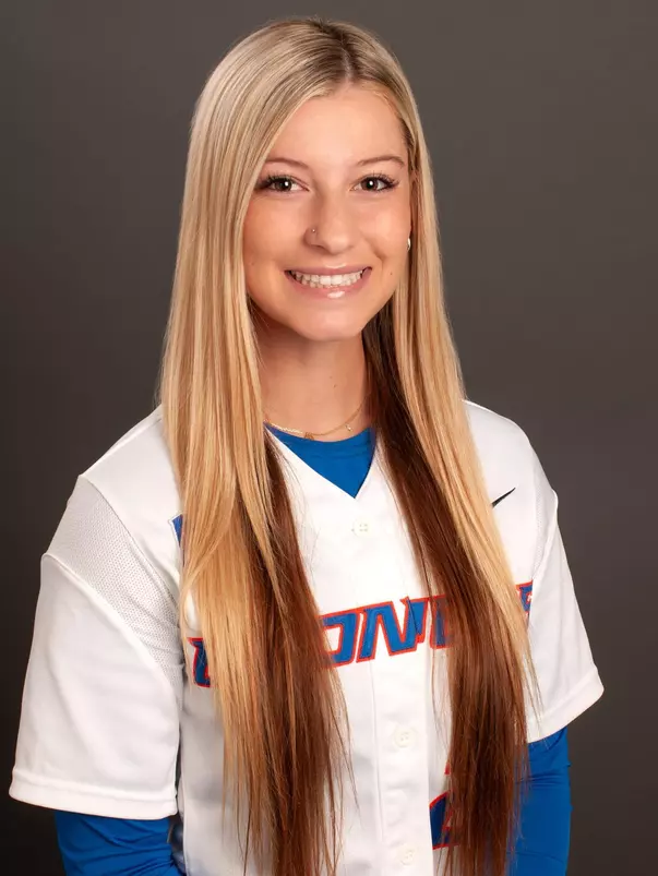 2019 Headshot of Halle Harger