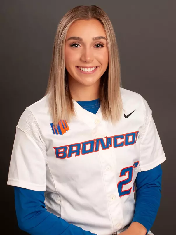 2019 Headshot of Abby Winckler