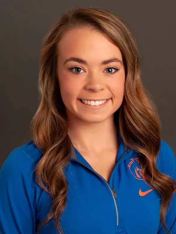 2019 Headshot of Dani Shafer