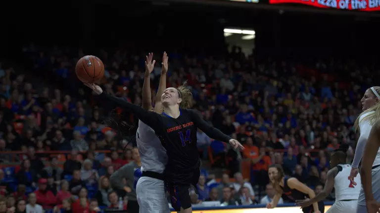 Broncos Battle, But No. 5/4 Louisville Pulls Away Late