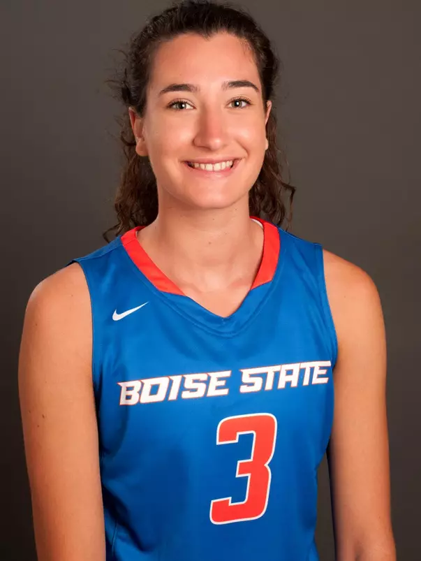 2018-19 Headshot of Sofia Galeron