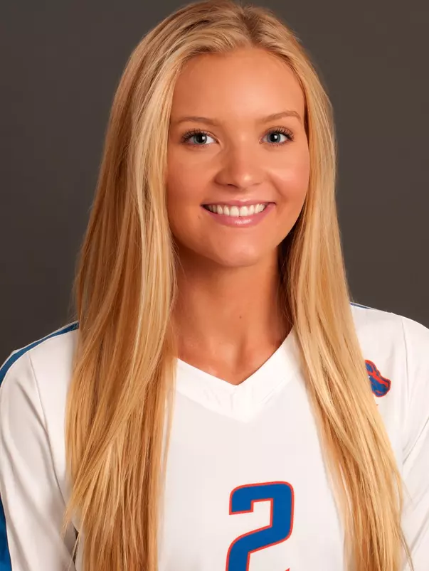 2018 Headshot of Kiley Lewis