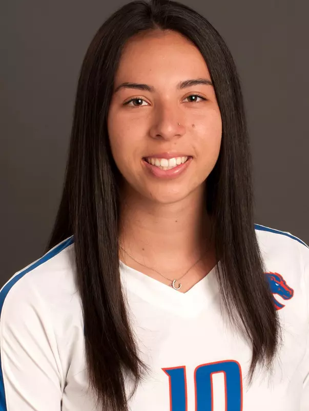 2018 Headshot of Carly Moreno