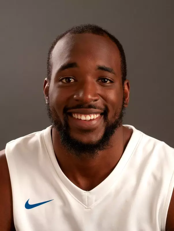 2018-19 Headshot of Roderick Williams