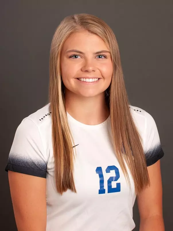 2018 Headshot of Sarah Nehring