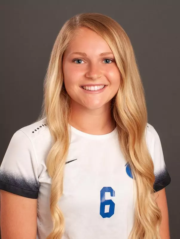 2018 Headshot of Kiara Simpson