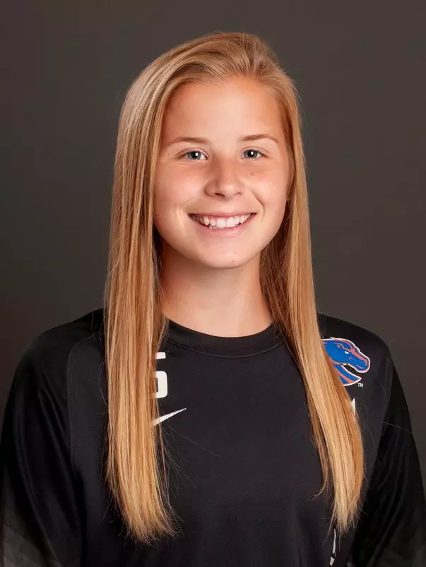 2018 Headshot of Sydney Smith