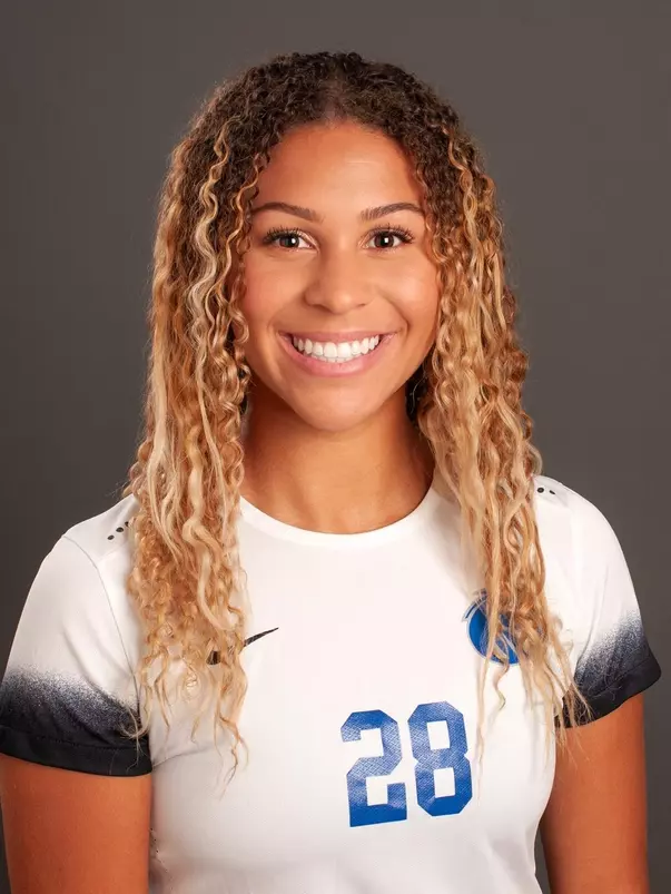 2018 Headshot of Raven Sweeney