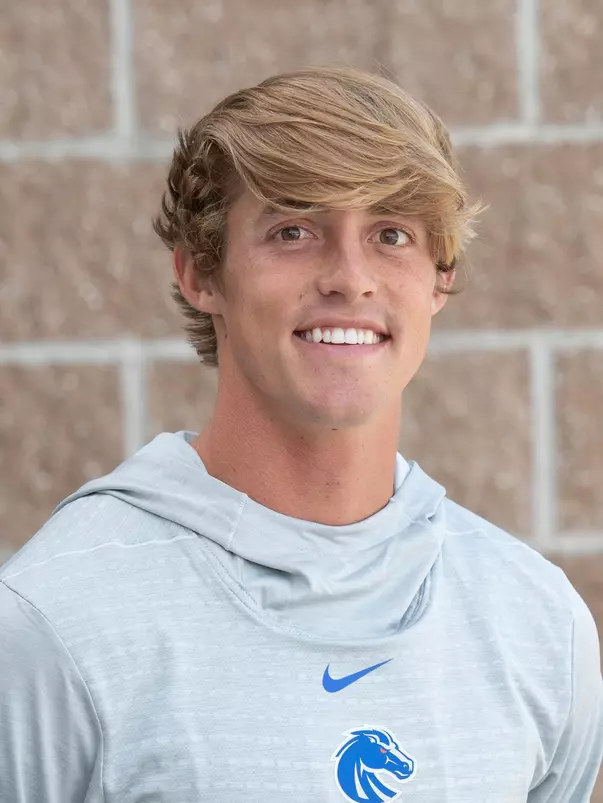 2019-20 Headshot of Elijah Armstrong