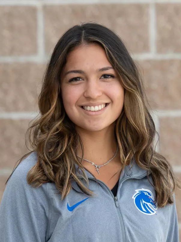 2019 Headshot of Rebecca Troescher