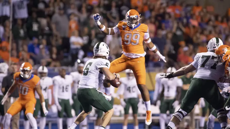 Curtis Weaver Receives All-America Honor