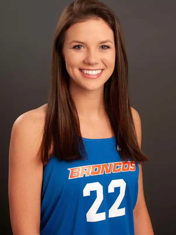 2019 Headshot of Kenna Hanses