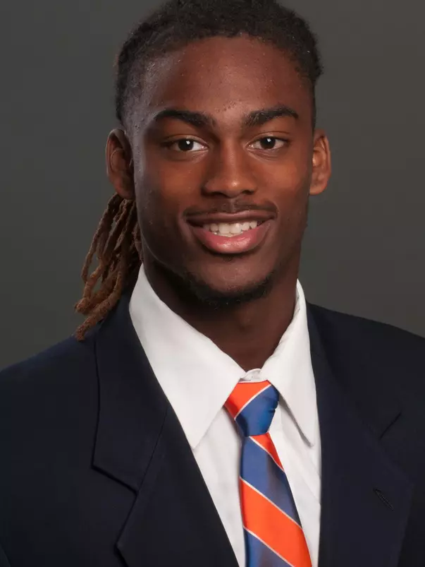2019 Headshot of Stefan Cobbs
