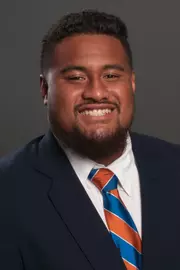 2019 Headshot of Emmanuel Fesili