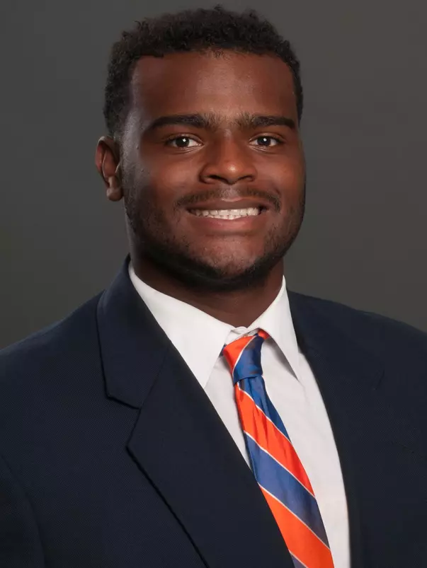 2019 Headshot of Dallas Holliday