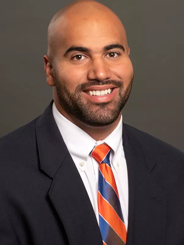 2019 Headshot of Eric Quevedo