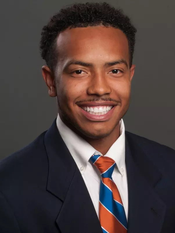 2019 Headshot of Evan Tyler
