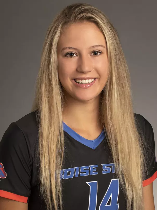 2019 Headshot of Annie Kaminski