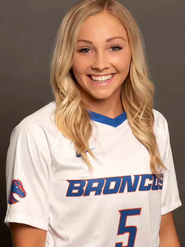 2019 Headshot of Aubree Chatterton