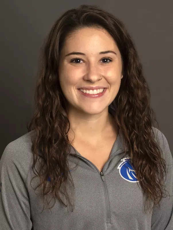 Taylor Clark portrait, Swim & Dive, Athletics, Photo by Priscilla Grover