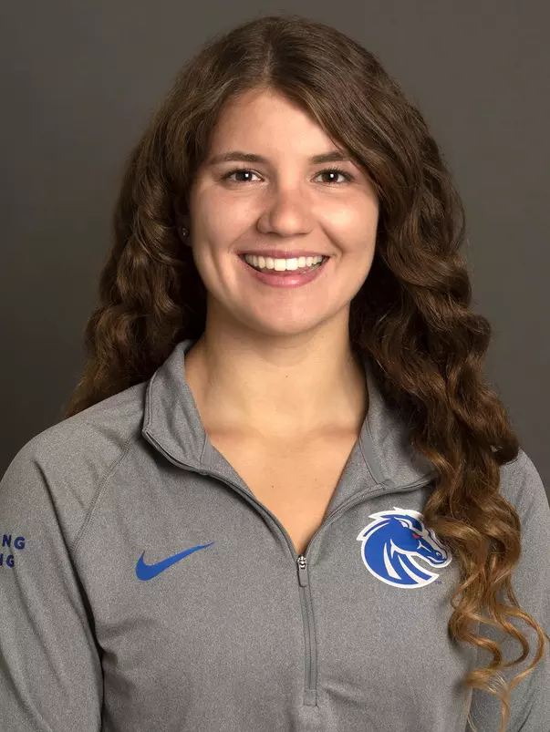 Molly Hogg portrait, Swim & Dive, Athletics, Photo by Priscilla Grover
