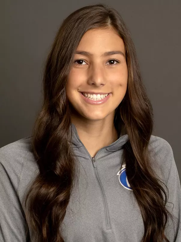 Delaney Phillips portrait, Swim & Dive, Athletics, Photo by Priscilla Grover