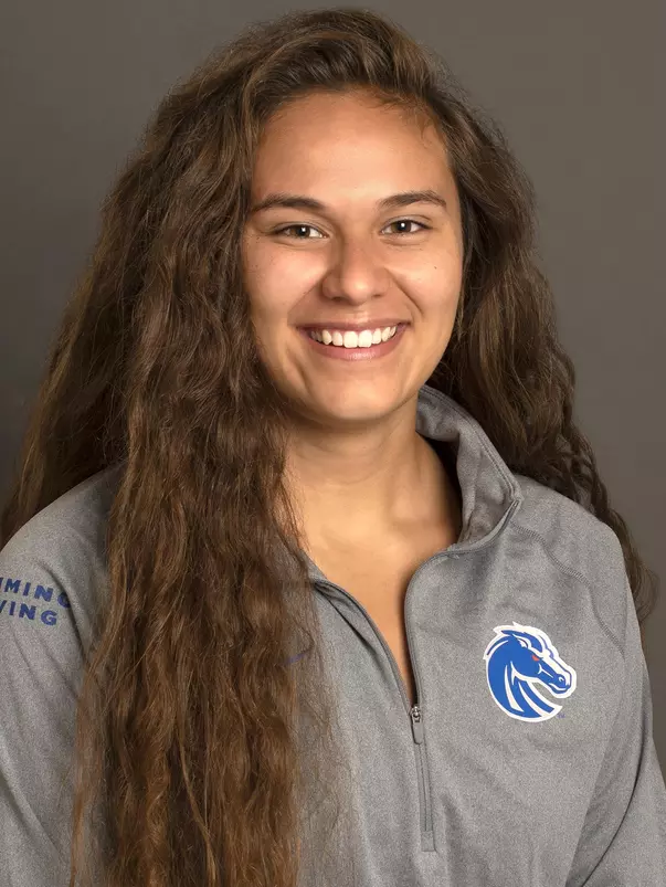 Lauren Sale portrait, Swim & Dive, Athletics, Photo by Priscilla Grover