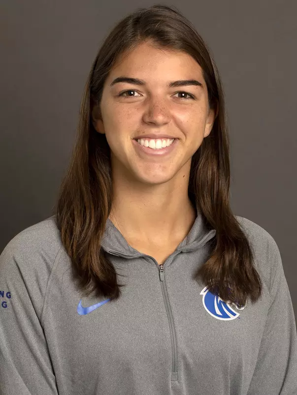 Anahi Schreuders portrait, Swim & Dive, Athletics, Photo by Priscilla Grover