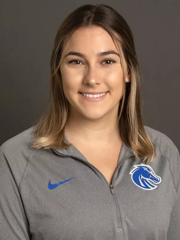 Ally Schultz portrait, Swim & Dive, Athletics, Photo by Priscilla Grover