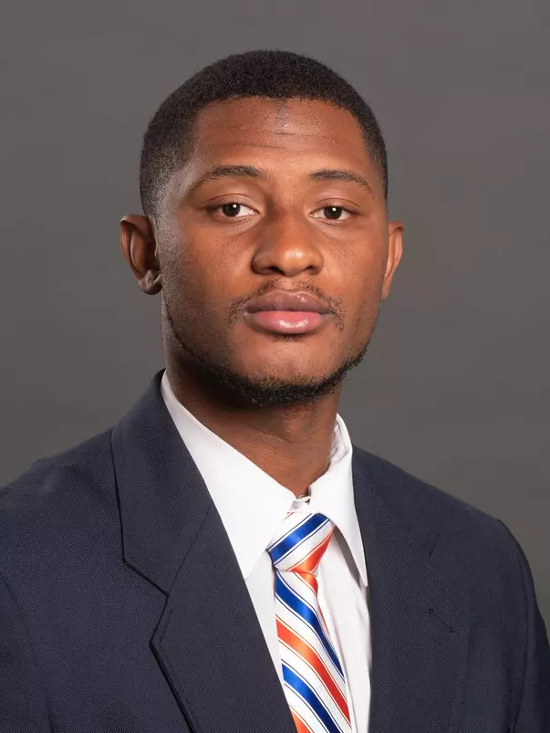 2020 Headshot of Jonathan Earl