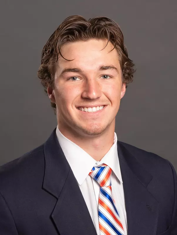 2020 Headshot of Riley Smith