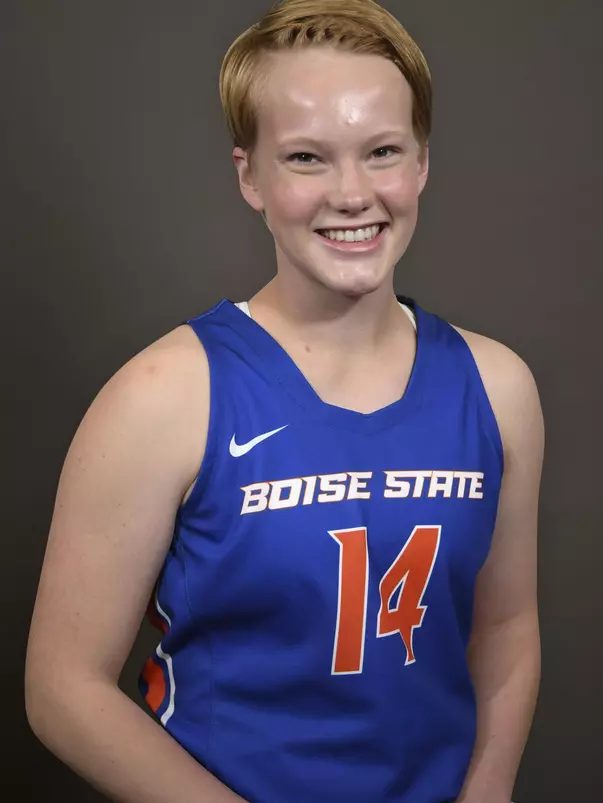 2020-21 Headshot of Anna Ostile