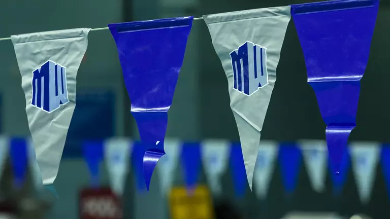 Broncos Off to MW Championships