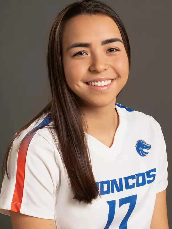 2020 Headshot of Jolei Akima