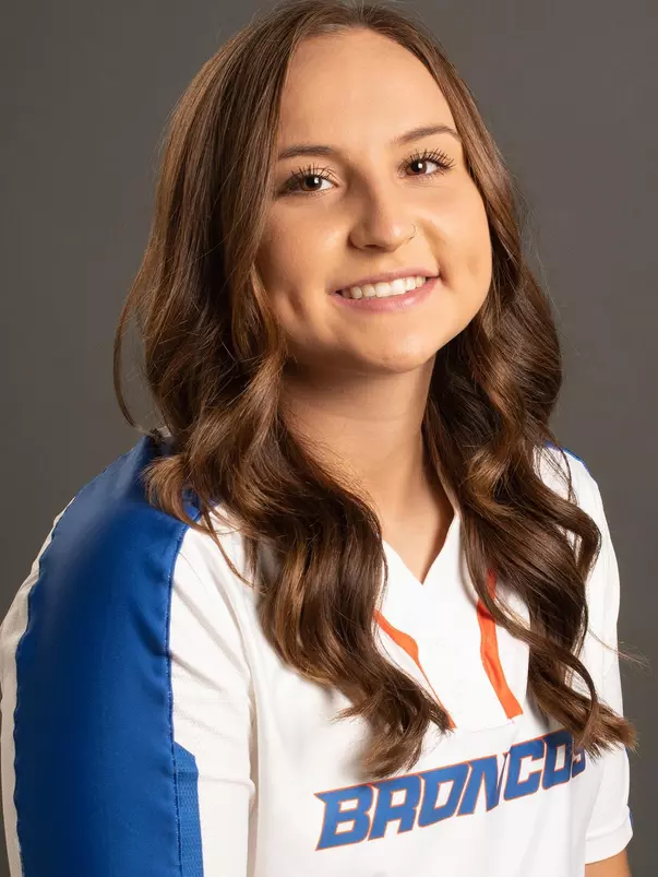 2021 Headshot of Ashlyn Whalen