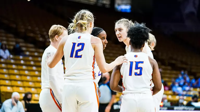 Broncos and Badgers Meet for the First Time