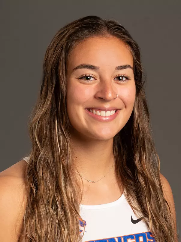 2022 Headshot of Sierra Land