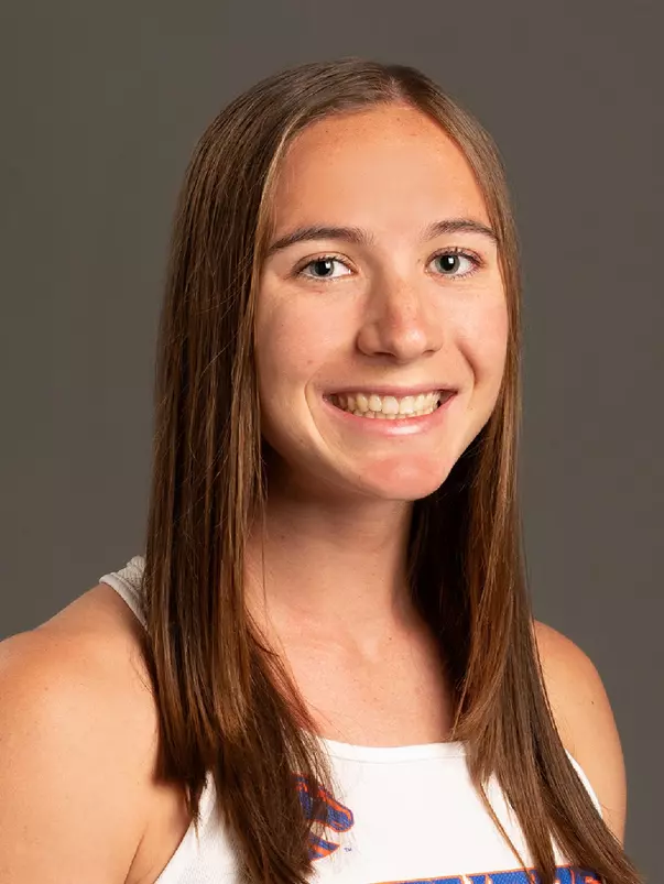 2022 Headshot of Ellie McDonald