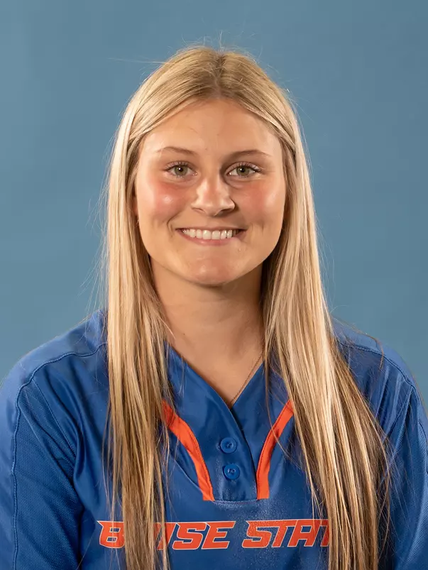2022 Headshot of Abby Bumcrot
