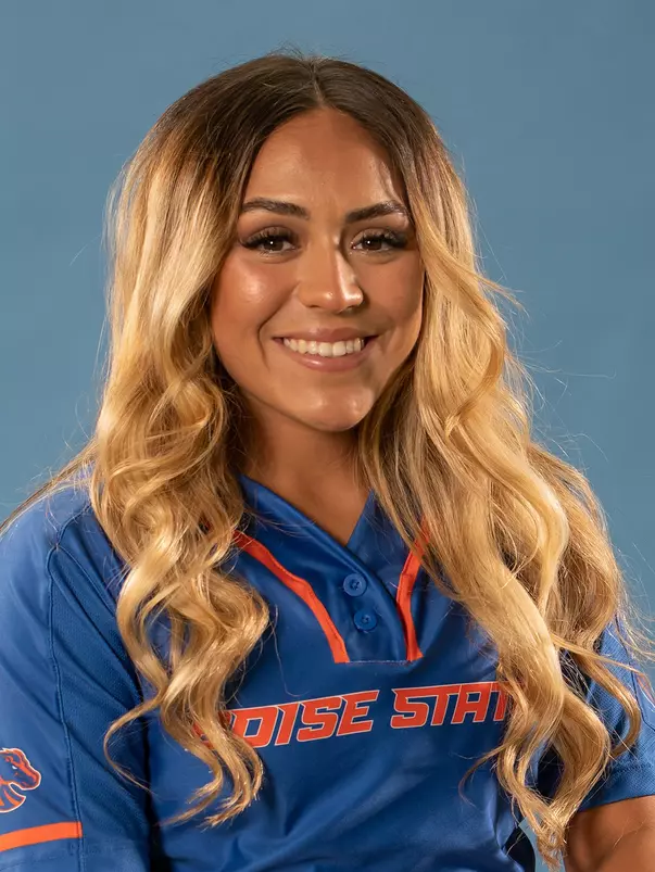 2022 Headshot of Eliyah Flores