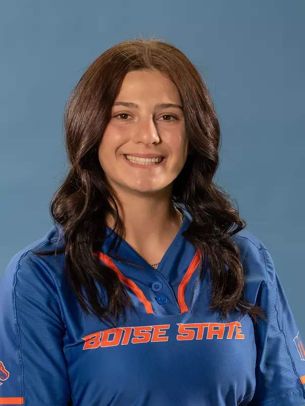 2022 Headshot of Megan Lake
