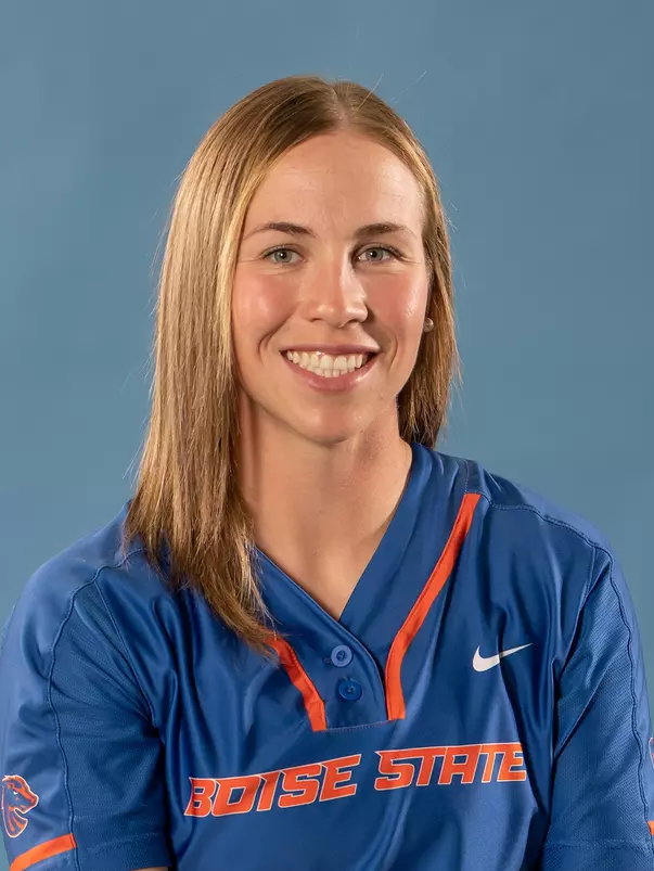 2022 Headshot of Kelsey Lalor