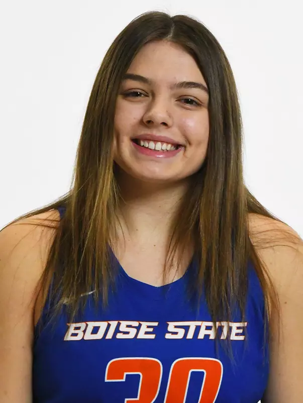 2021-22 Headshot of Mackenzie Naro