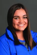 2020-21 Headshot of Elli Gordon