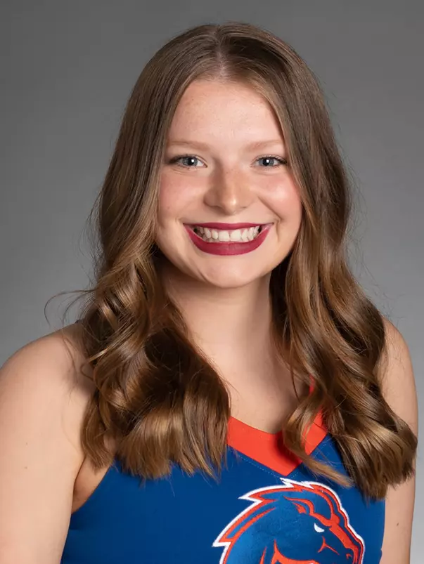 2021-22 Headshot of Emma Potts