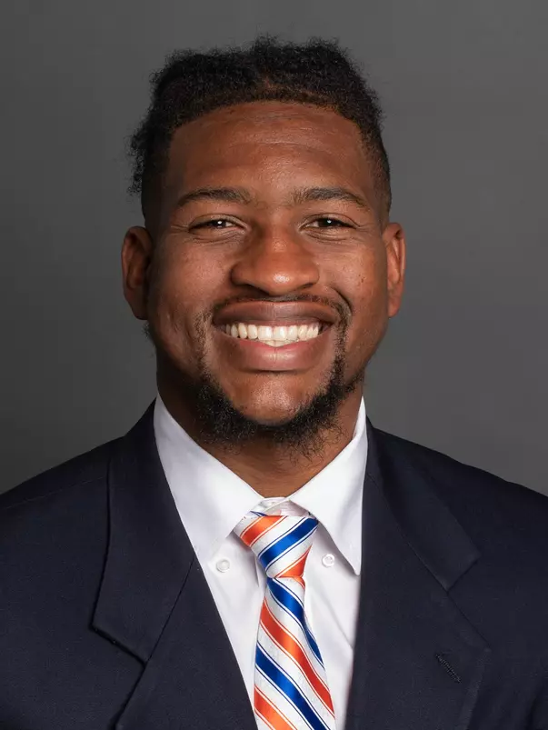 2021 Headshot of Octavius Evans